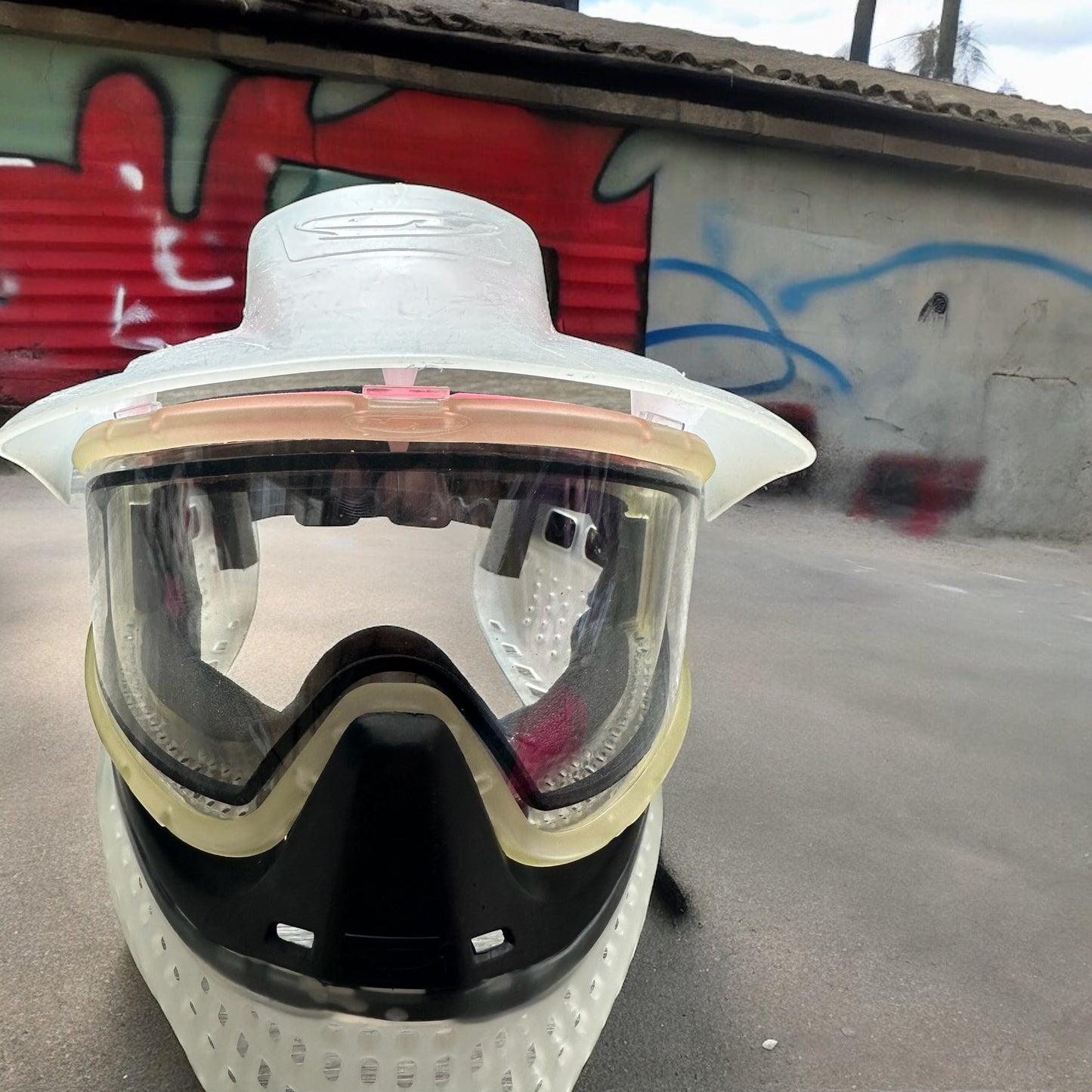 E.T.'s Visor Compatible Lid
